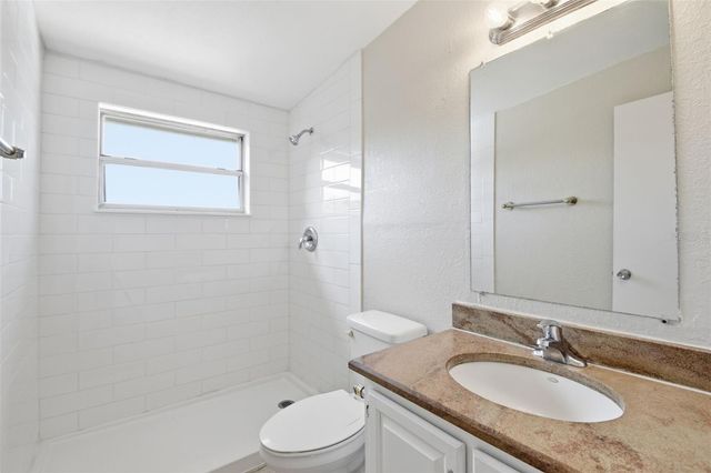 6810 TUTTLE STREET, Tampa, FL 33634