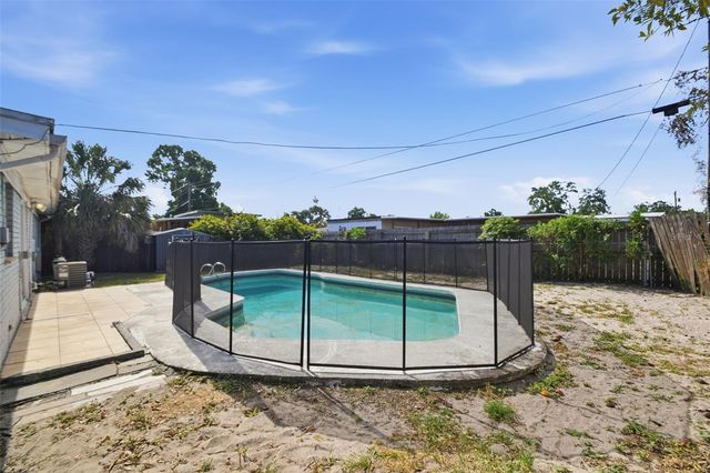 6810 TUTTLE STREET, Tampa, FL 33634