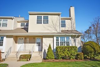 205 Driscoll Ct, Franklin Twp., NJ 08873