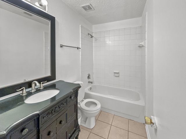 1571 Thornhill Lane, Little Elm, TX 75068