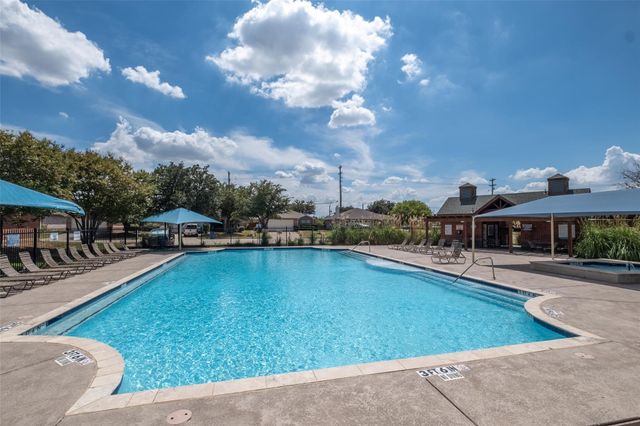 1571 Thornhill Lane, Little Elm, TX 75068