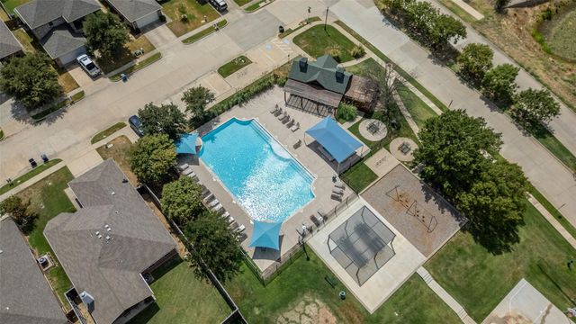 1571 Thornhill Lane, Little Elm, TX 75068