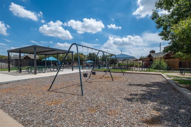 1571 Thornhill Lane, Little Elm, TX 75068