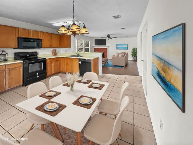 1571 Thornhill Lane, Little Elm, TX 75068