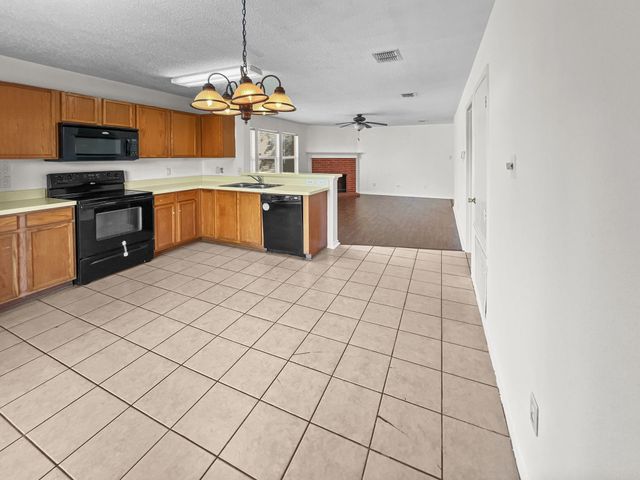 1571 Thornhill Lane, Little Elm, TX 75068