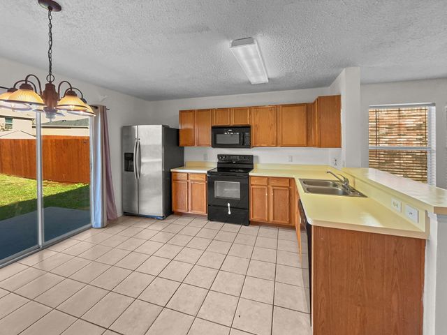 1571 Thornhill Lane, Little Elm, TX 75068