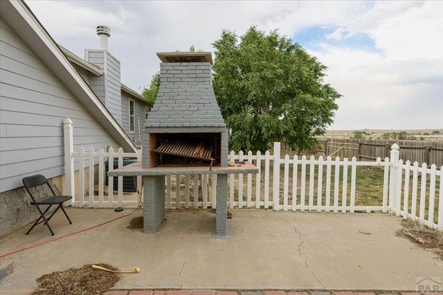 544 N Raymont Dr, Pueblo West, CO 81007