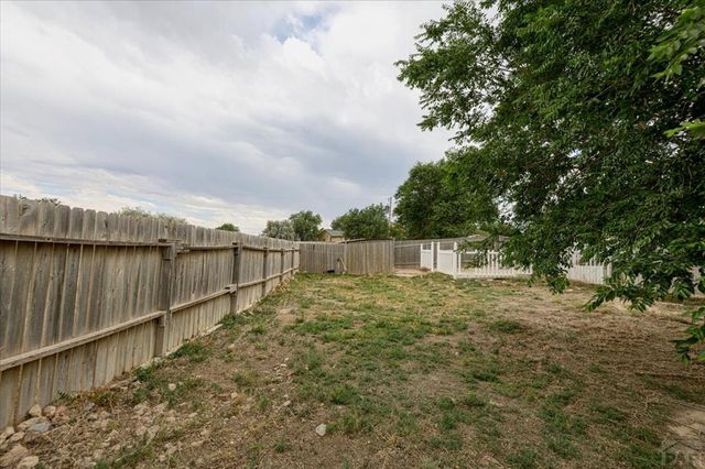 544 N Raymont Dr, Pueblo West, CO 81007