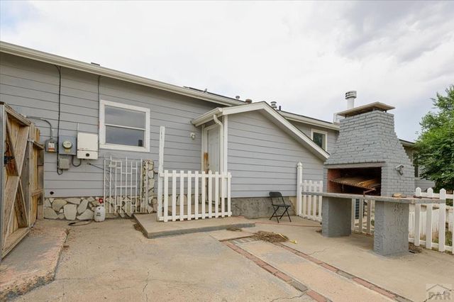 544 N Raymont Dr, Pueblo West, CO 81007