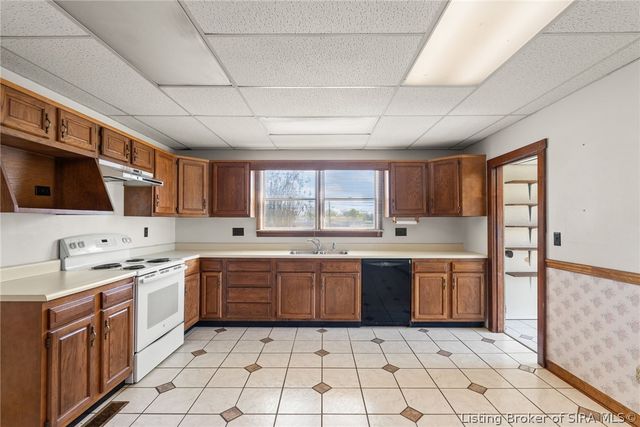 223 Virginia Avenue, Sellersburg, IN 47172