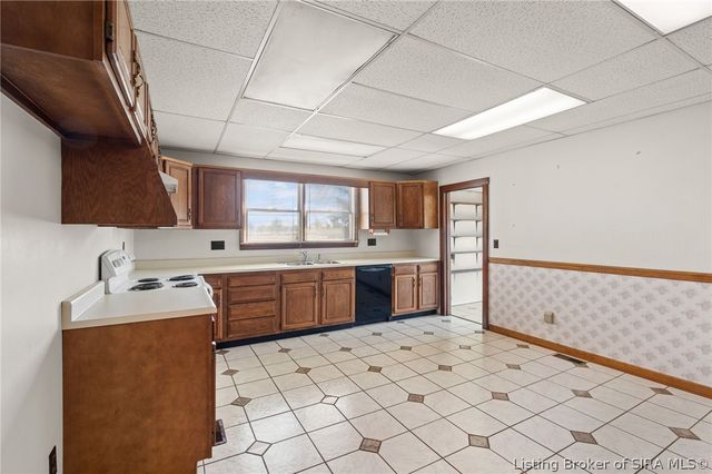 223 Virginia Avenue, Sellersburg, IN 47172