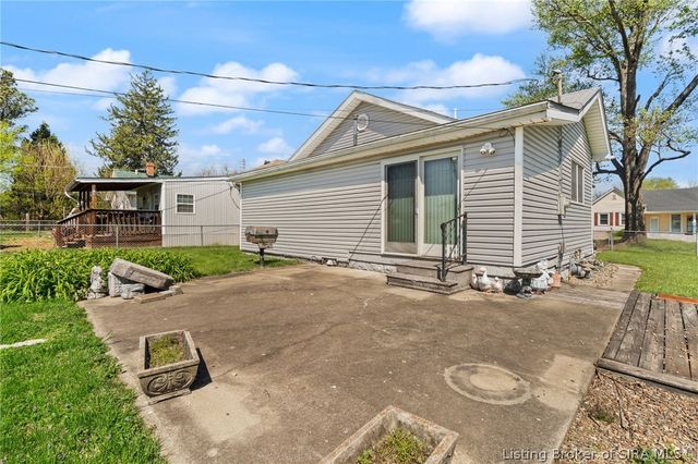 223 Virginia Avenue, Sellersburg, IN 47172