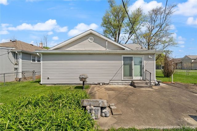 223 Virginia Avenue, Sellersburg, IN 47172