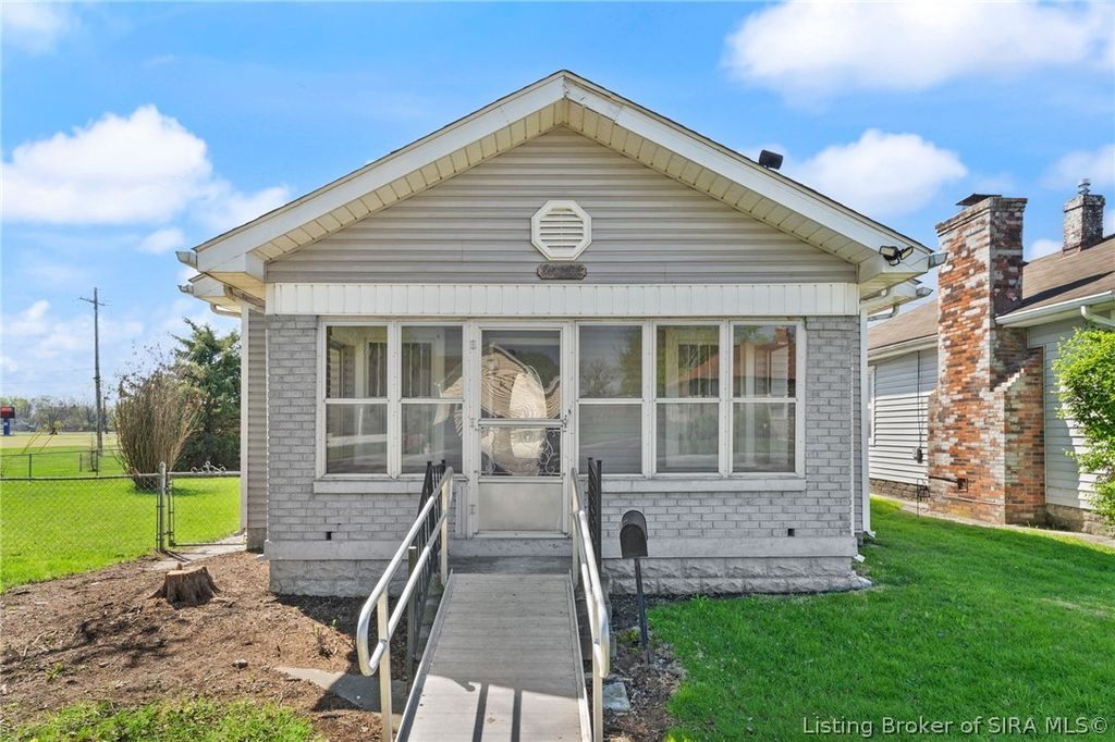 223 Virginia Avenue, Sellersburg, IN 47172