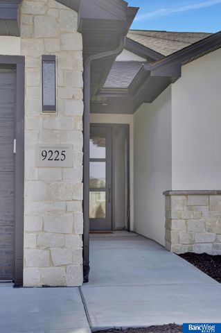 9201 Marbella Drive, Lincoln, NE 68520