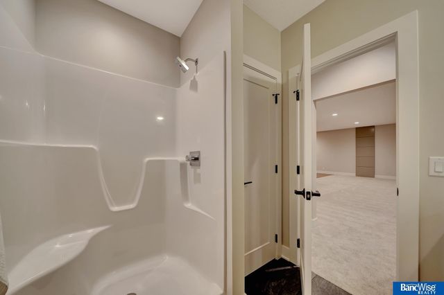 9201 Marbella Drive, Lincoln, NE 68520