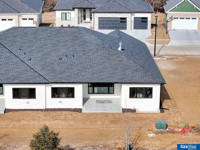 9201 Marbella Drive, Lincoln, NE 68520