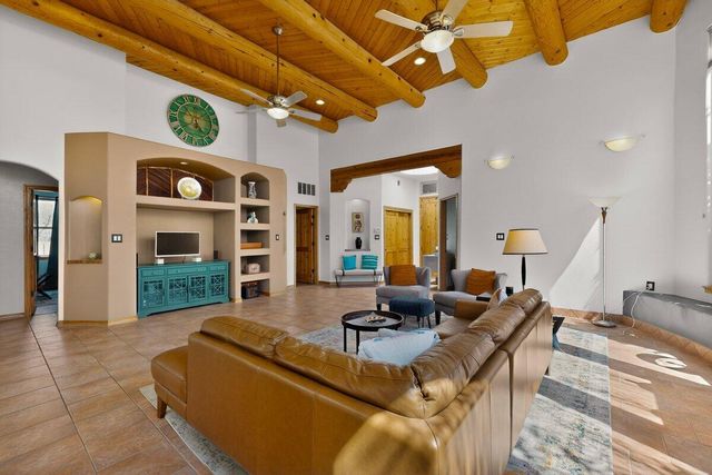 6316 Pima Place NW, Albuquerque, NM 87120
