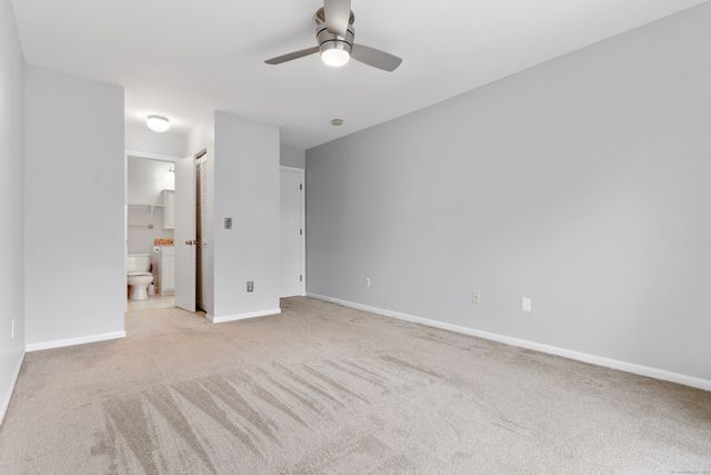 131 Peddlars Drive 131, Branford, CT 06405