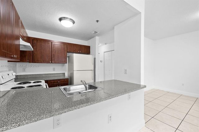 2469 W 78th St 106, Hialeah, FL 33016
