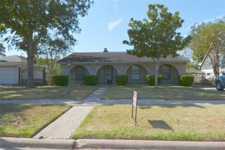 10206 Huntington Wood Drive, Houston, TX 77099