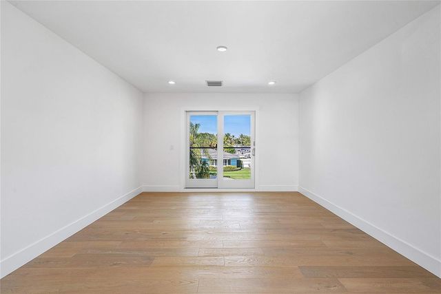 8 Leeward Circle, Jupiter, FL 33469