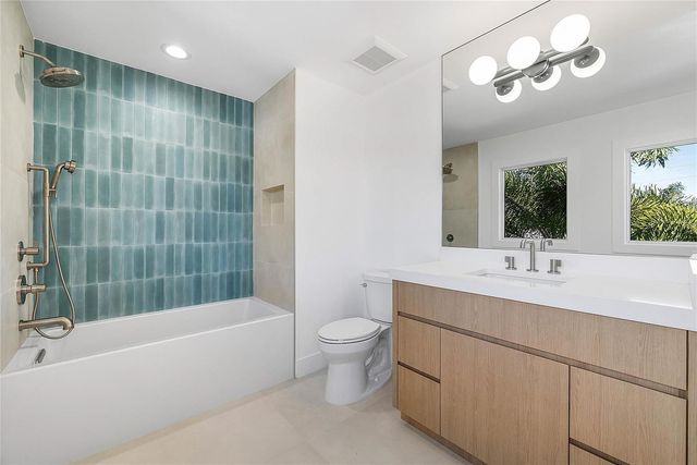 8 Leeward Circle, Jupiter, FL 33469