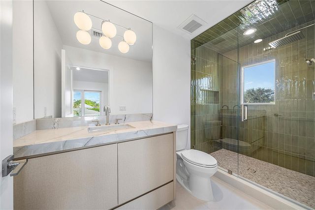 8 Leeward Circle, Jupiter, FL 33469