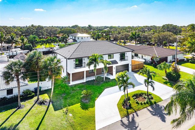 8 Leeward Circle, Jupiter, FL 33469