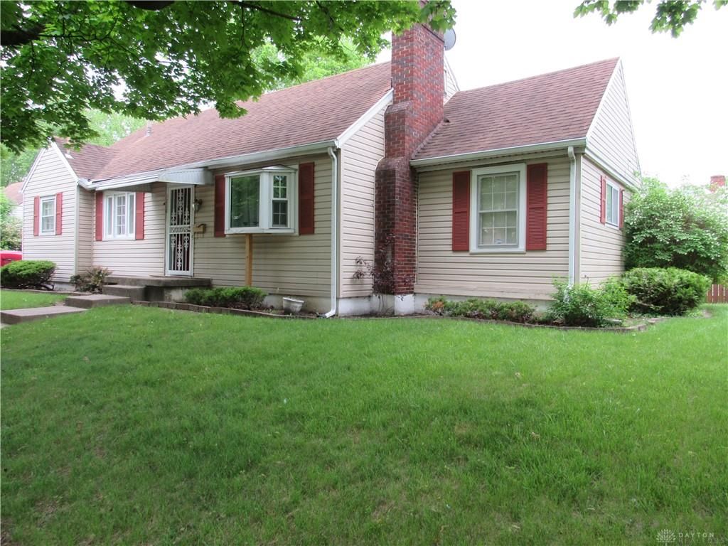3200 Princeton Drive, Dayton, OH 45406