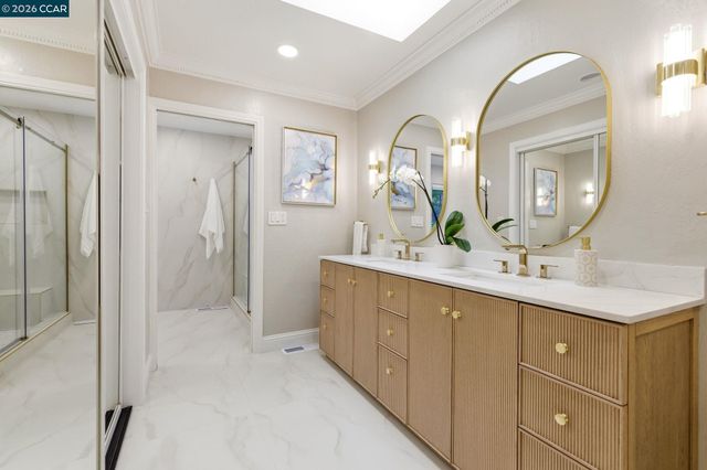 725 Castle Rock Rd, Walnut Creek, CA 94598