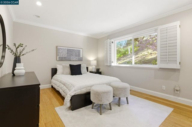 725 Castle Rock Rd, Walnut Creek, CA 94598