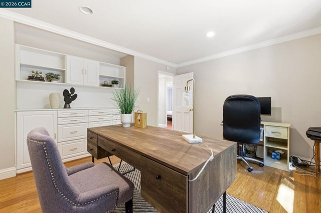 725 Castle Rock Rd, Walnut Creek, CA 94598