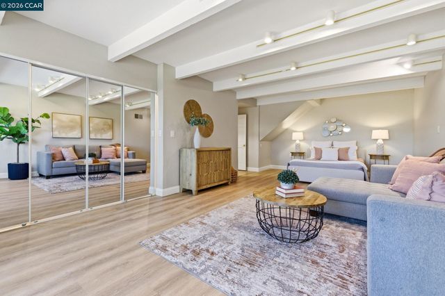 725 Castle Rock Rd, Walnut Creek, CA 94598