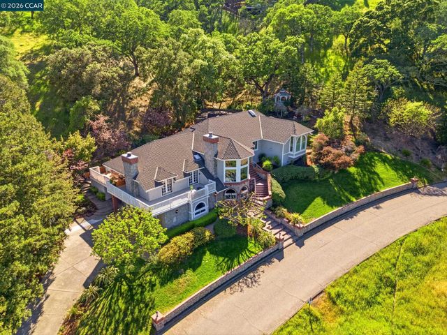 725 Castle Rock Rd, Walnut Creek, CA 94598