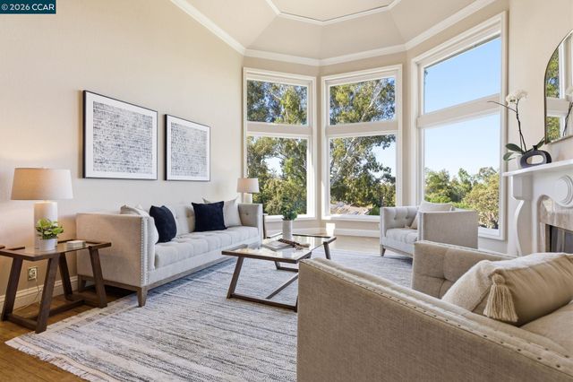 725 Castle Rock Rd, Walnut Creek, CA 94598