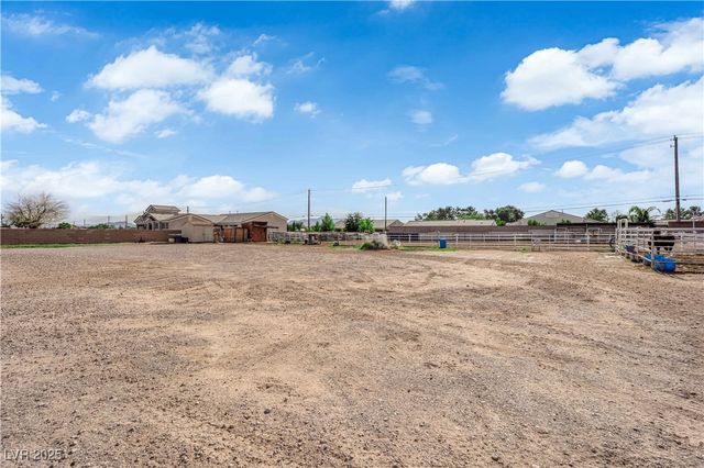 95 East Windmill Lane, Las Vegas, NV 89123