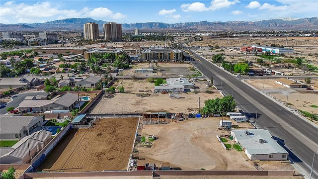 95 East Windmill Lane, Las Vegas, NV 89123