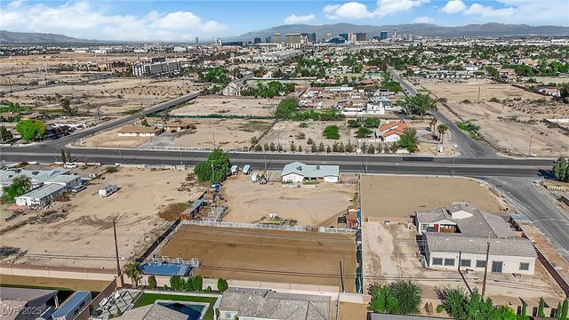 95 East Windmill Lane, Las Vegas, NV 89123