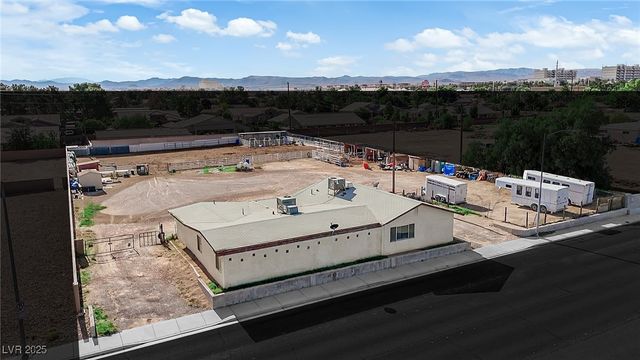 95 East Windmill Lane, Las Vegas, NV 89123