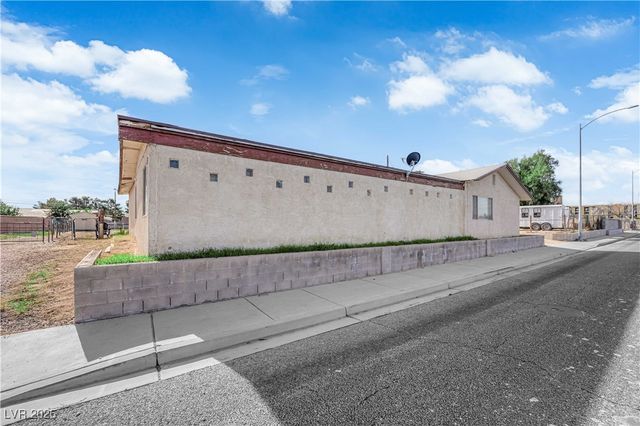 95 East Windmill Lane, Las Vegas, NV 89123