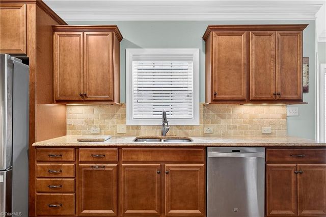204 Jordan Ridge Way, Jamestown, NC 27282