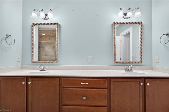 204 Jordan Ridge Way, Jamestown, NC 27282