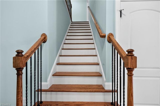 204 Jordan Ridge Way, Jamestown, NC 27282
