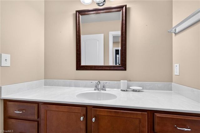 204 Jordan Ridge Way, Jamestown, NC 27282