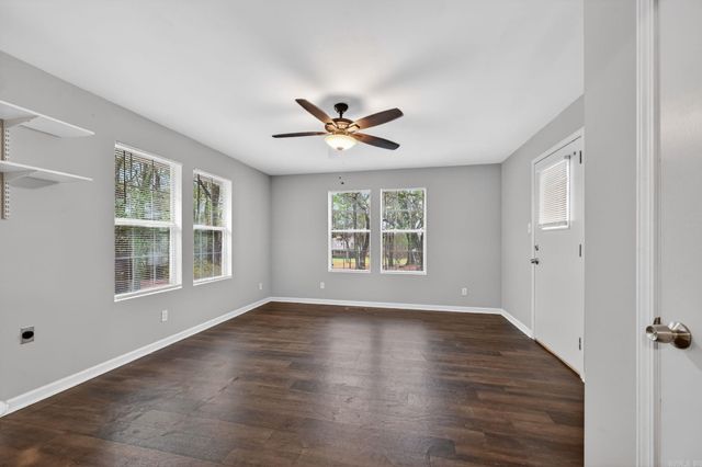 8517 Fairwood Road, Mabelvale, AR 72103