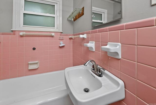 8517 Fairwood Road, Mabelvale, AR 72103