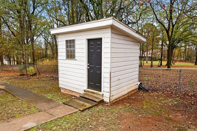 8517 Fairwood Road, Mabelvale, AR 72103