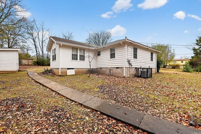 8517 Fairwood Road, Mabelvale, AR 72103