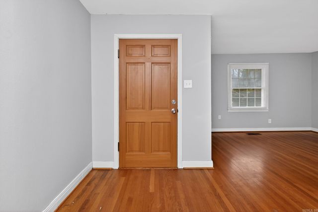 8517 Fairwood Road, Mabelvale, AR 72103